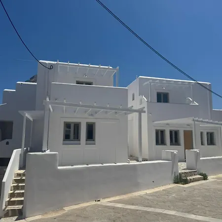 Lejlighedshotel Om Living Paros Piso Livadi